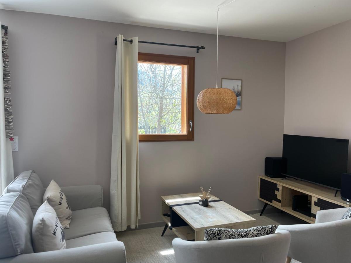 Appartement Au Centre De St Martin De Belleville Сен-Мартен-де-Бельвиль Экстерьер фото